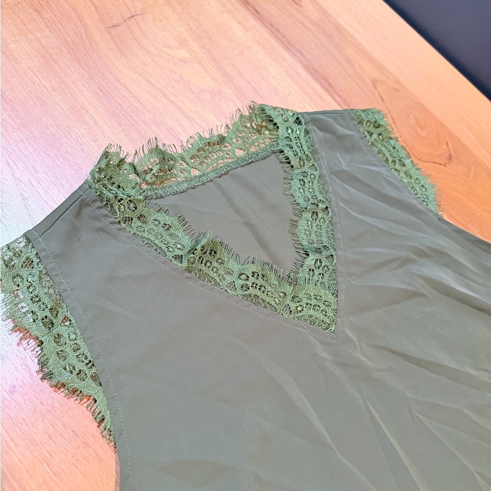 Elegant Green Lace Trim Women's Top